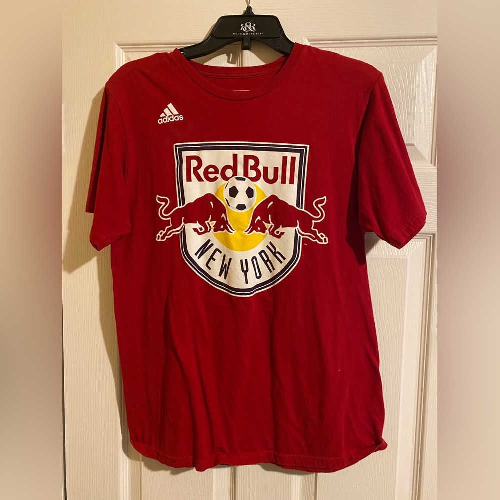 Adidas t-shirt